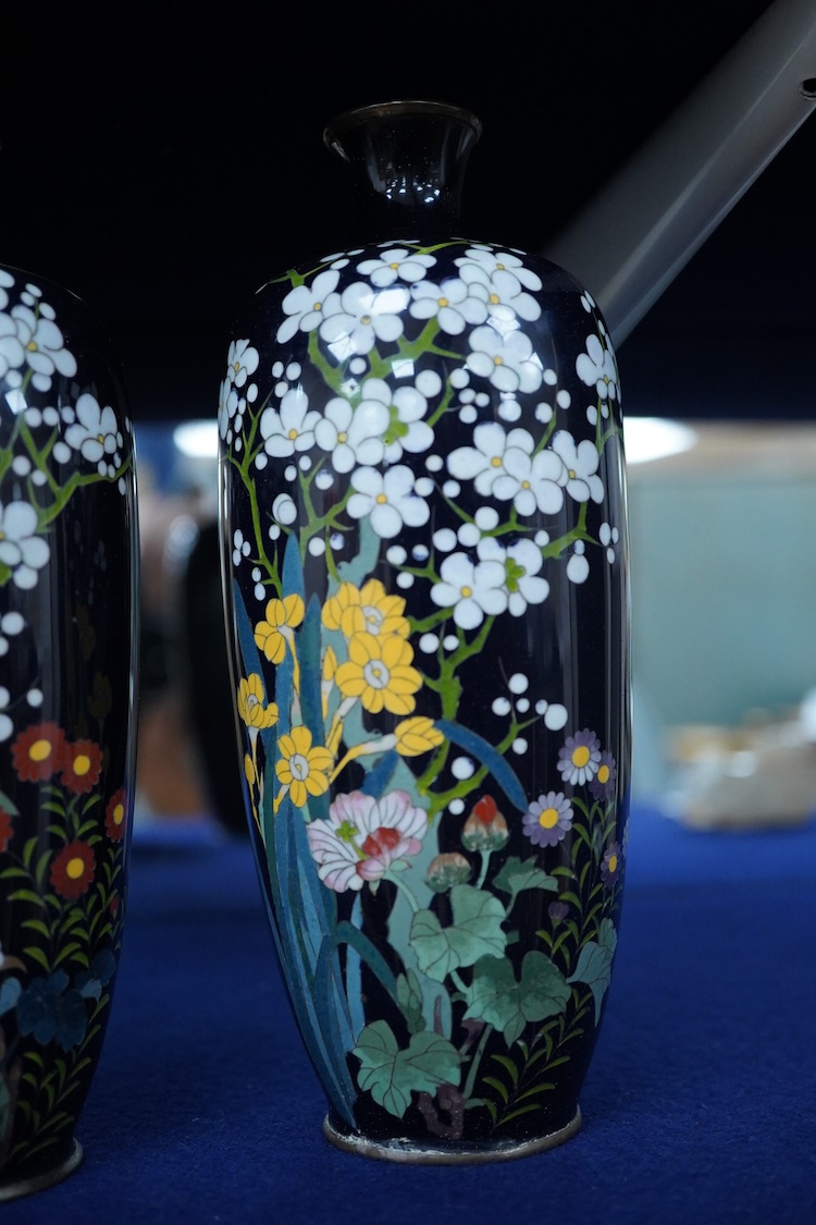 A pair of Japanese cloisonné enamel floral vases, early 20th century, 18cm high